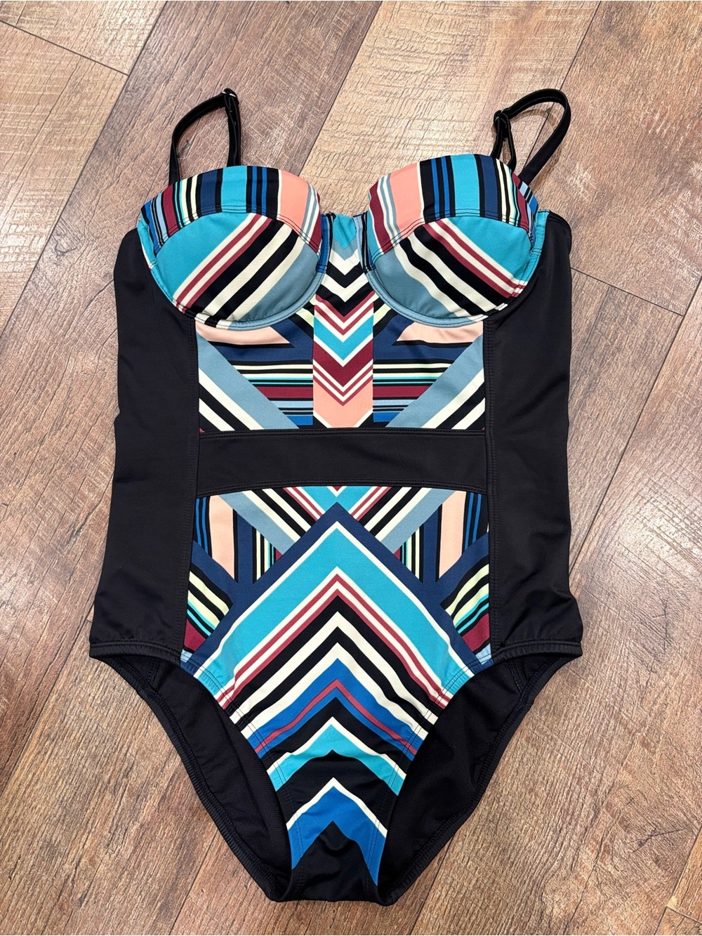 Beach Betty by Miracle Brands Slimming One Piece Geometric Print Medium